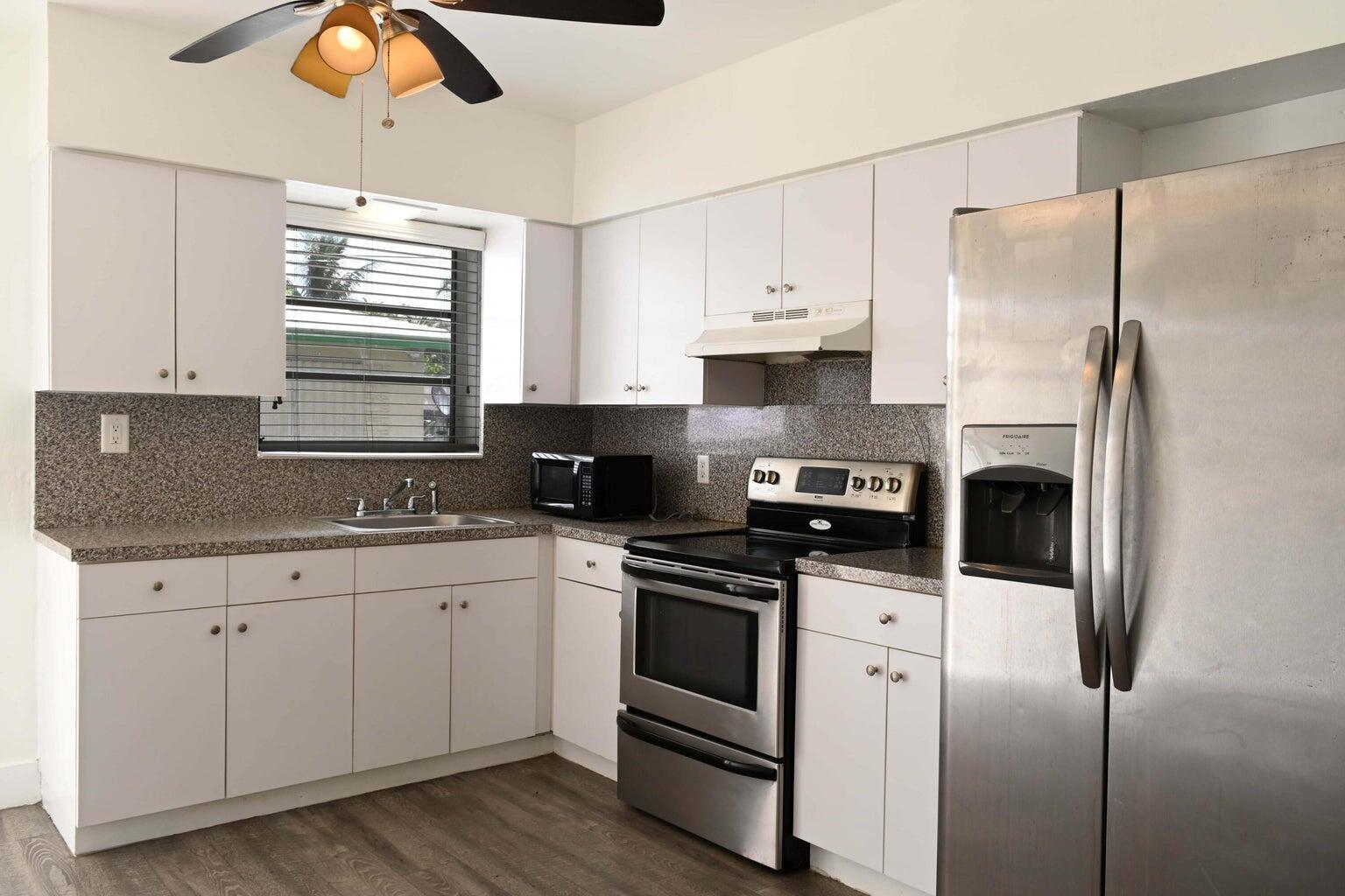 Discover this incredible 2-bedroom, 1- bathroom home in the heart of Miami! Perfect for family living, this property is strategically located near supermarkets, schools, gyms, and shops, providing you with everything you need just minutes away. Situated in a safe neighborhood, this home comes with all the modern amenities you need to move in right away and start enjoying a comfortable and vibrant lifestyle. Don't miss this opportunity to live in one of the best places in Miami! Tenant Occupied until 9/30/2025