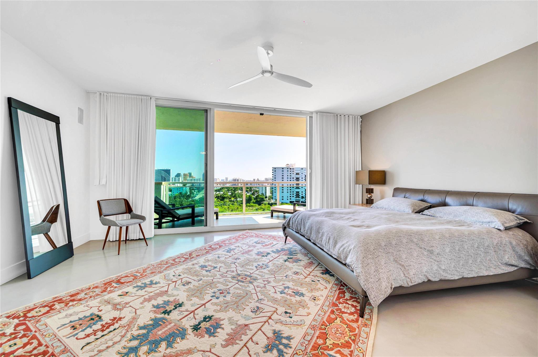 Le Club International - Residential