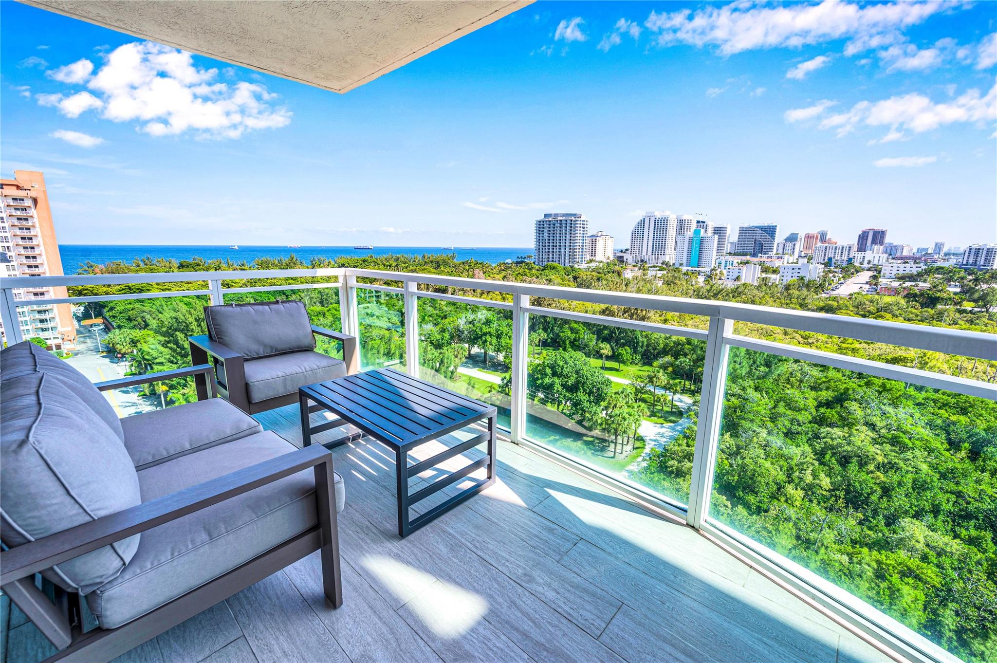 Le Club International - Residential