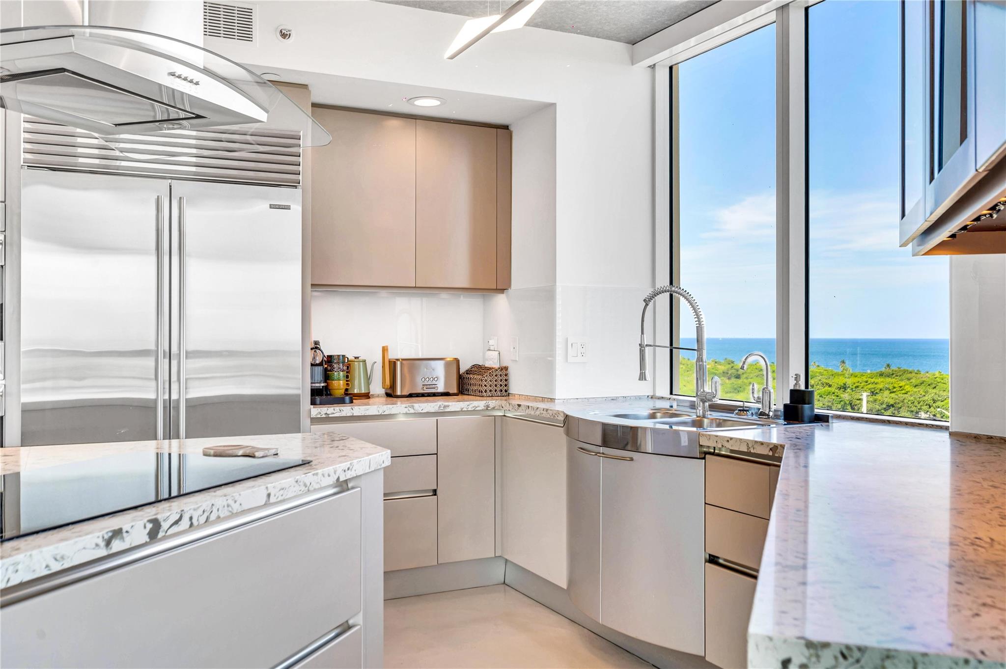 Le Club International - Residential