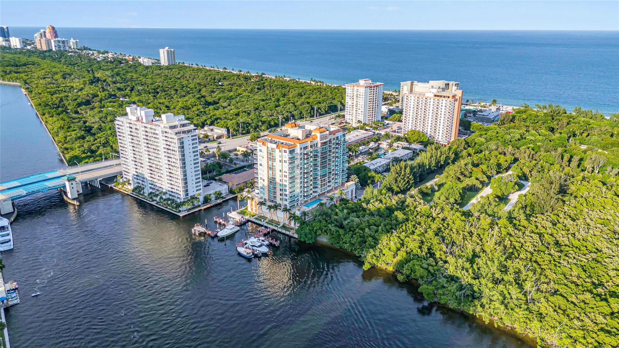 Le Club International - Residential