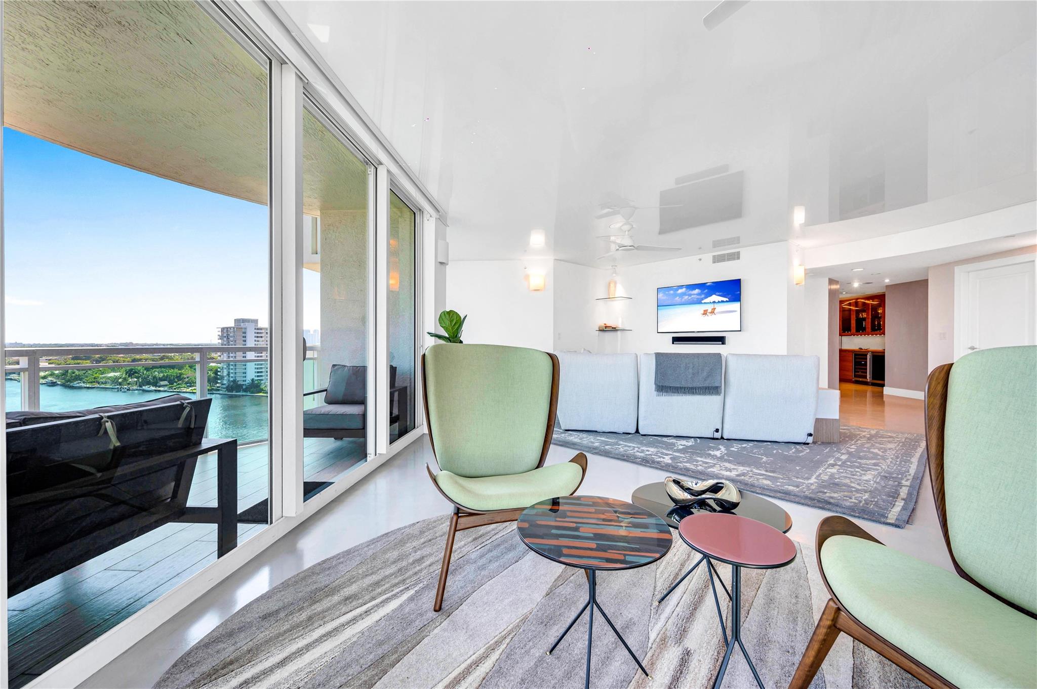 Le Club International - Residential