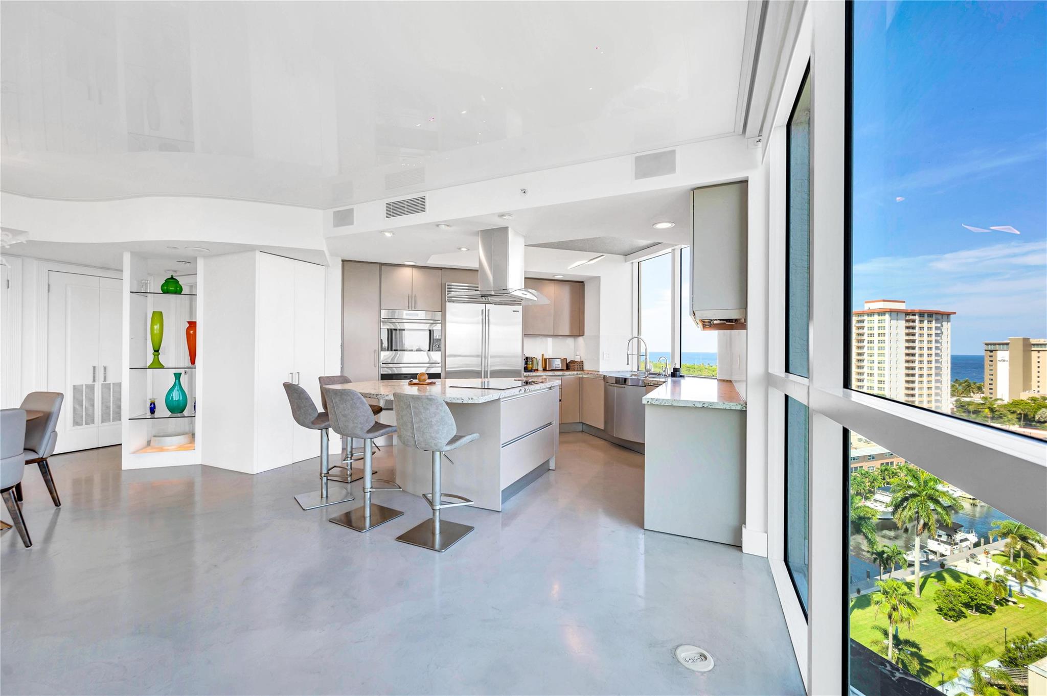 Le Club International - Residential