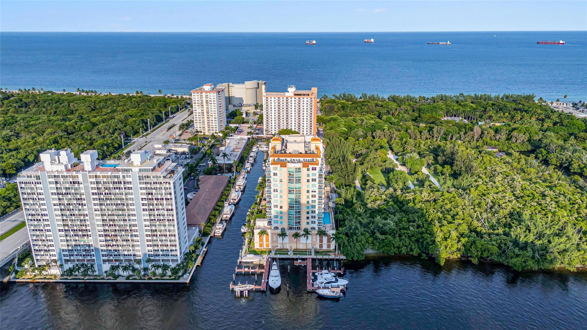 Le Club International - Residential