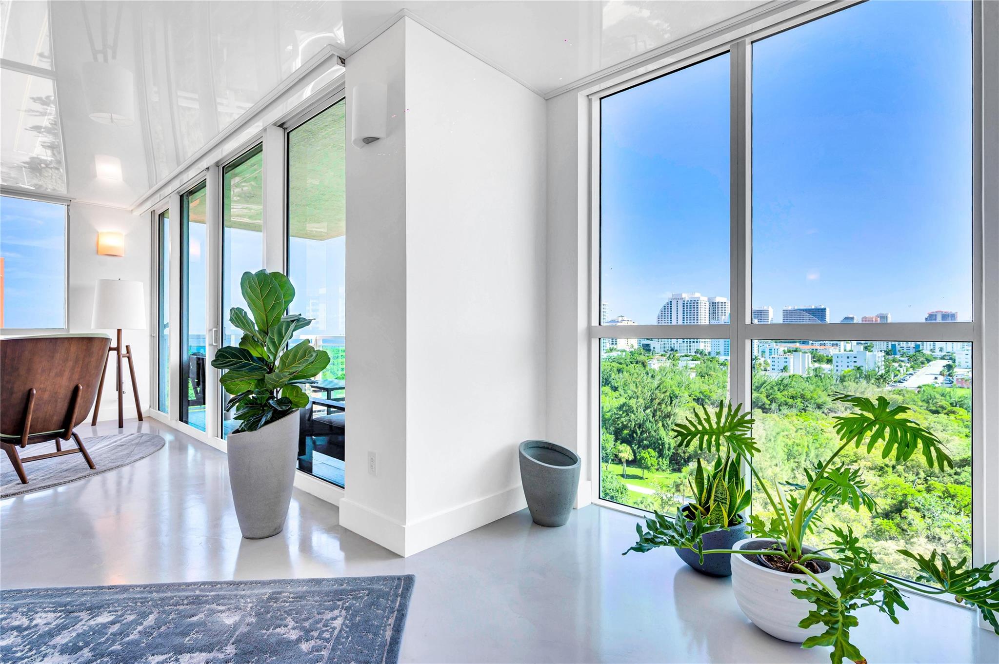 Le Club International - Residential