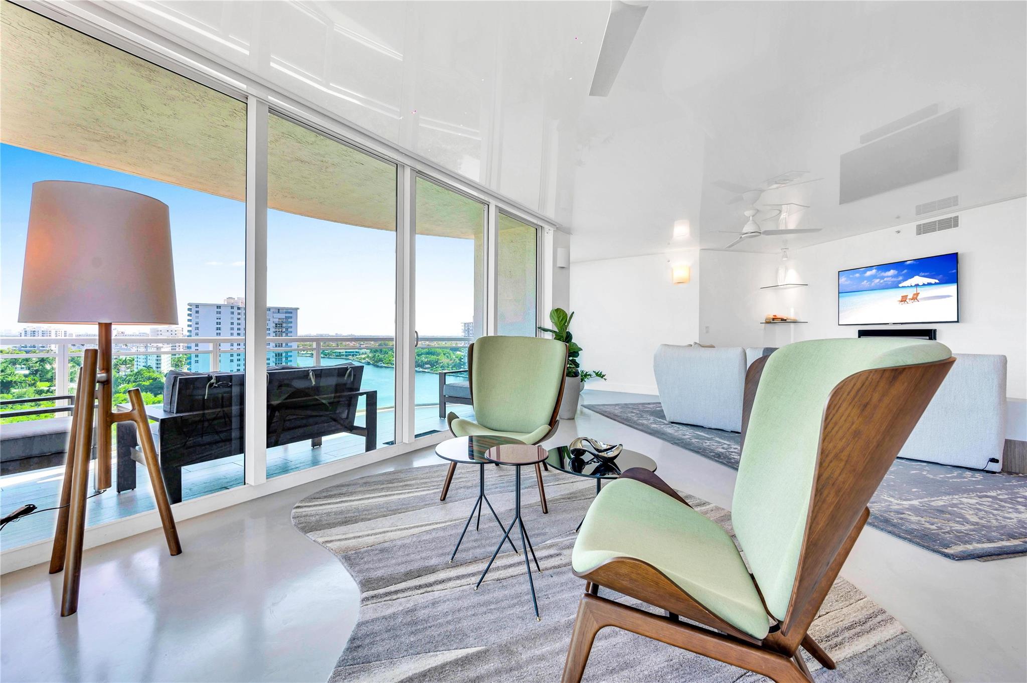 Le Club International - Residential