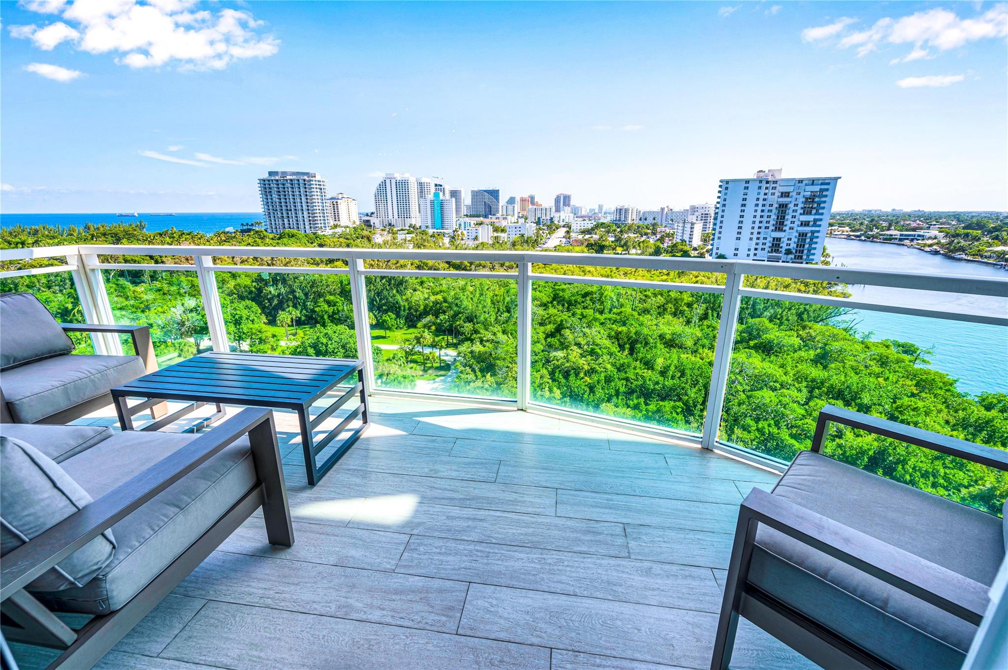 Le Club International - Residential