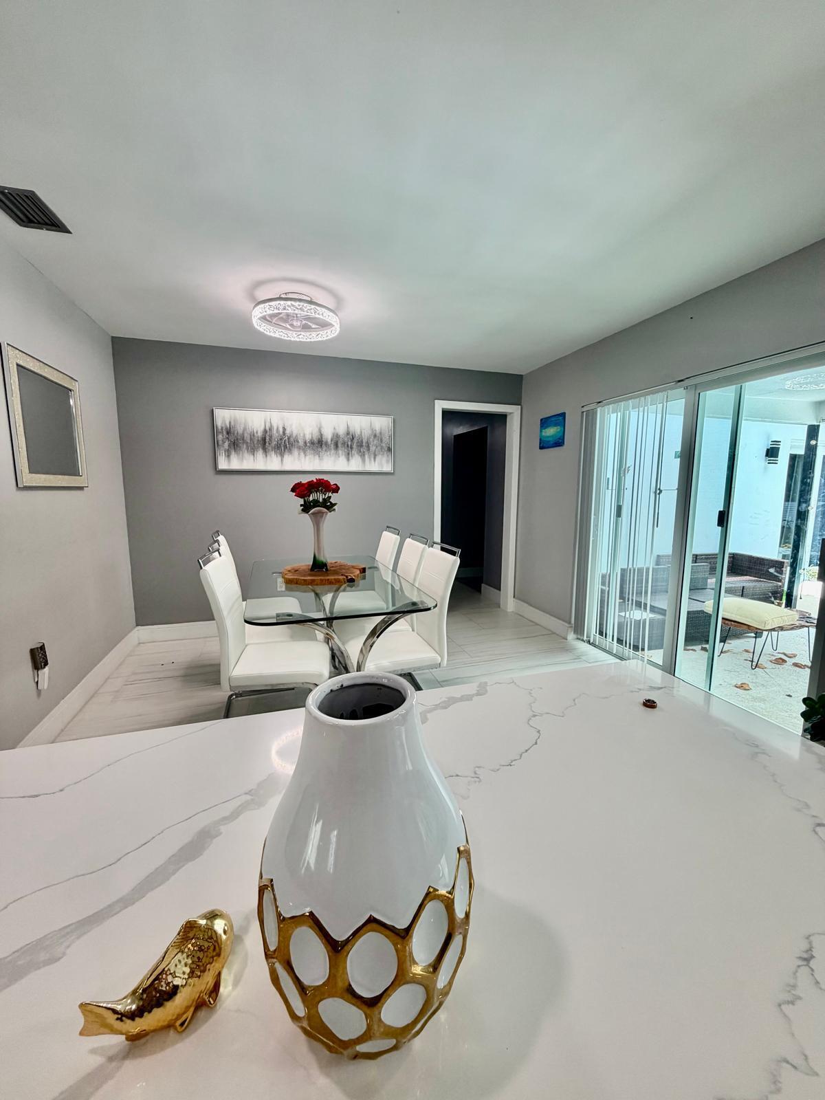 BOCA MADERA UNIT 1 - Residential