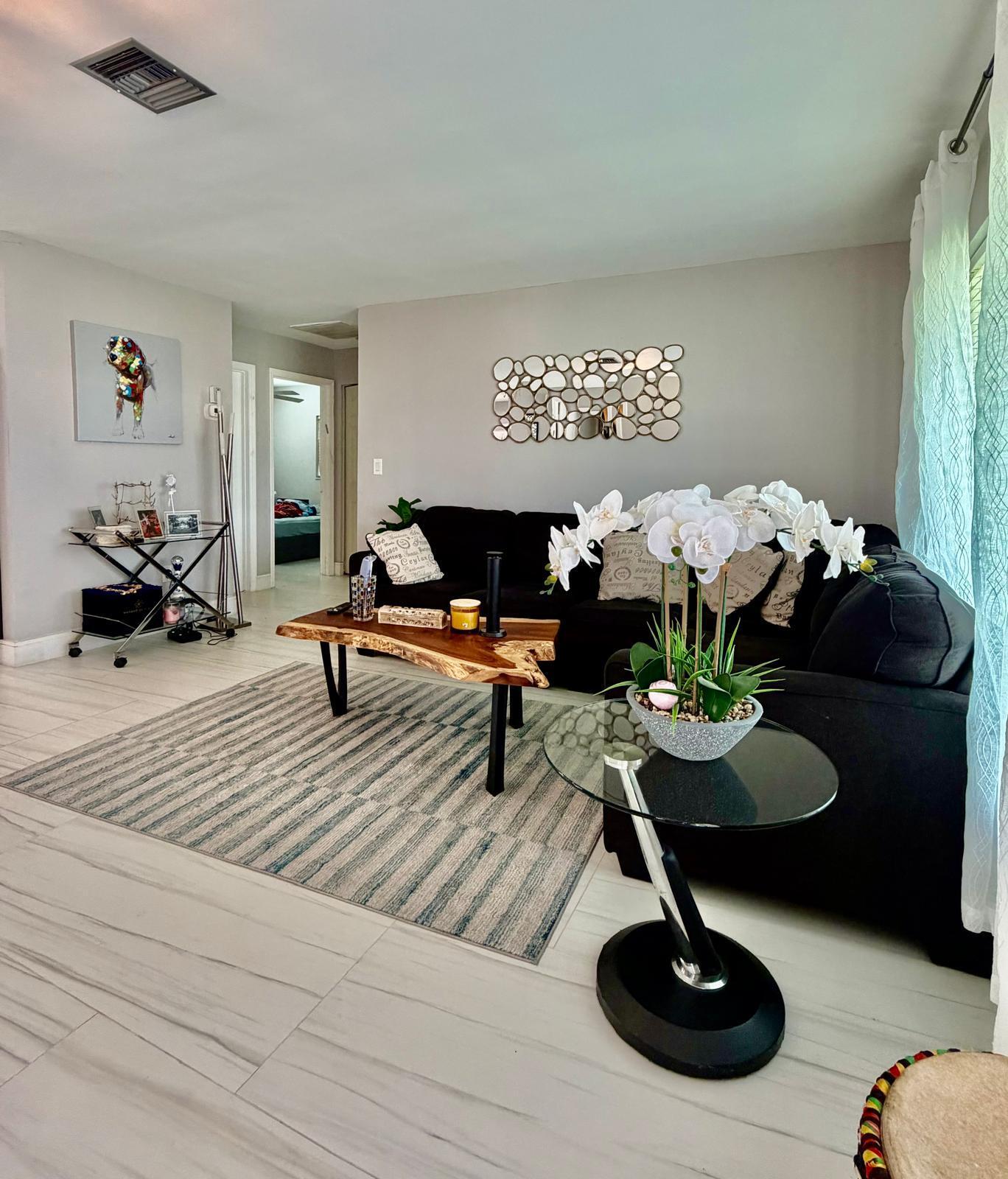 BOCA MADERA UNIT 1 - Residential