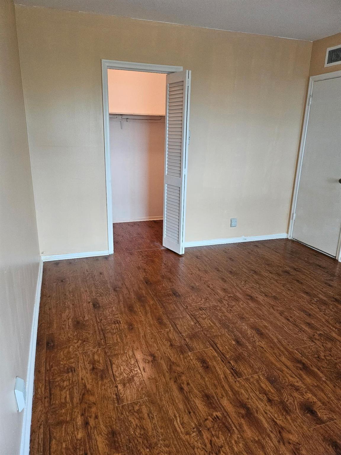 BEVERLY HILLS CONDO NUMBE - Residential