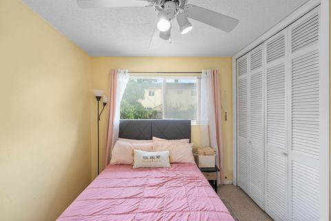 Single Family Residence in Pembroke Pines FL 7930 10th Street St 23.jpg