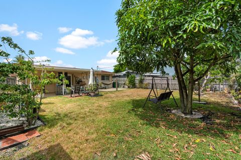 Single Family Residence in Pembroke Pines FL 7930 10th Street St 7.jpg