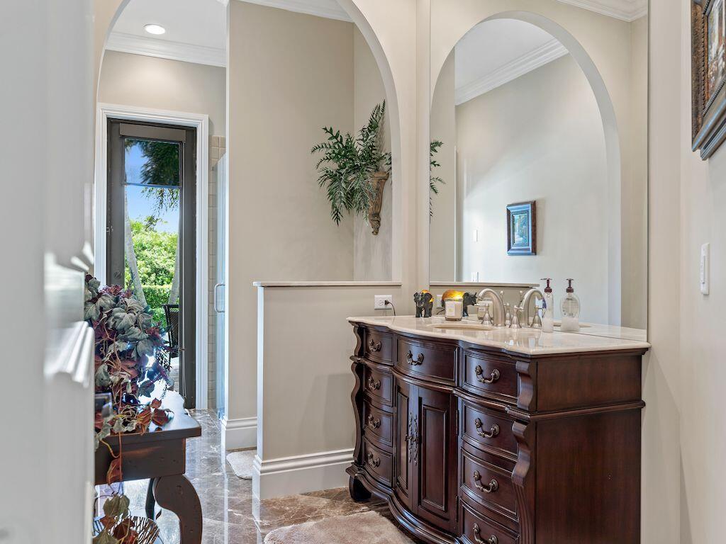 FIRST REPLAT OF RIVER POI - Residential