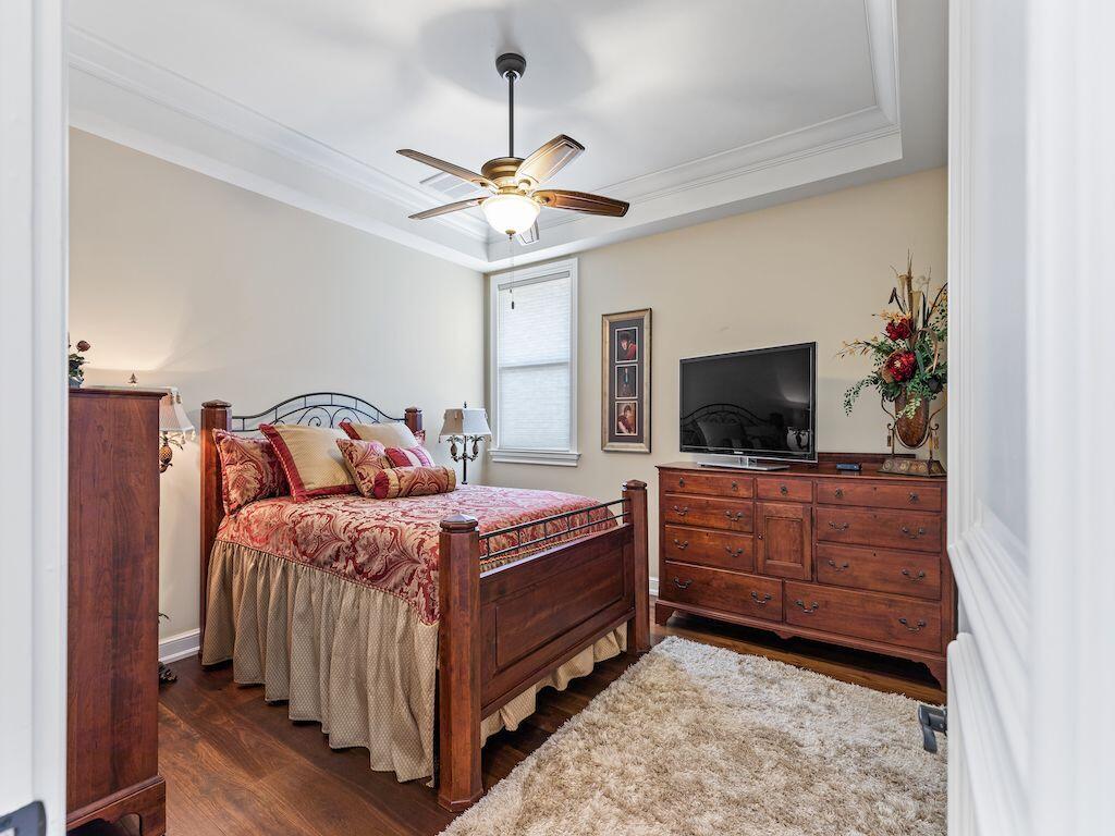 FIRST REPLAT OF RIVER POI - Residential