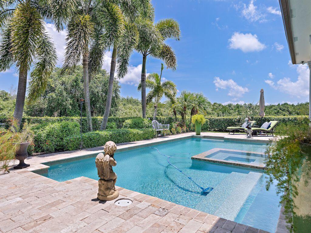 FIRST REPLAT OF RIVER POI - Residential