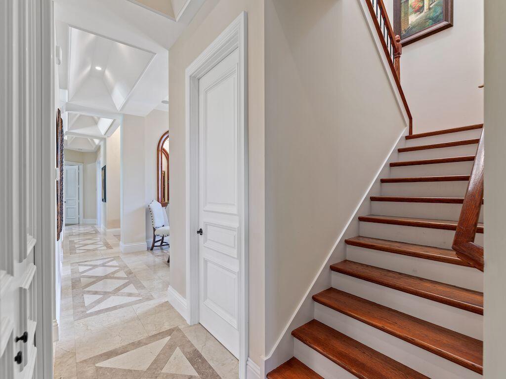 FIRST REPLAT OF RIVER POI - Residential