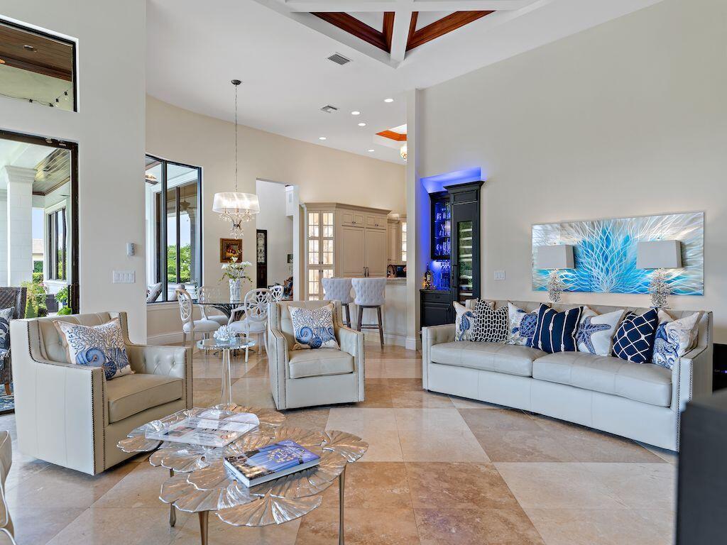 FIRST REPLAT OF RIVER POI - Residential