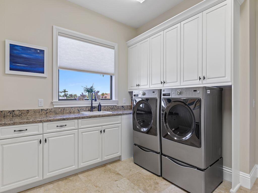 FIRST REPLAT OF RIVER POI - Residential