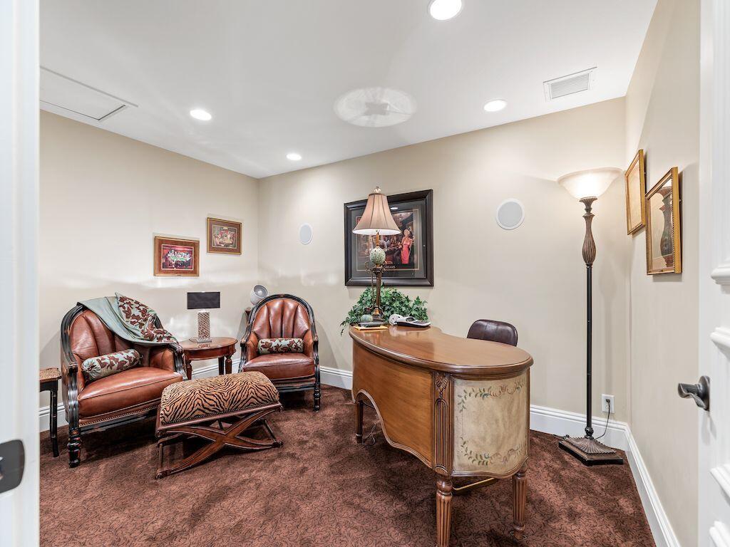 FIRST REPLAT OF RIVER POI - Residential