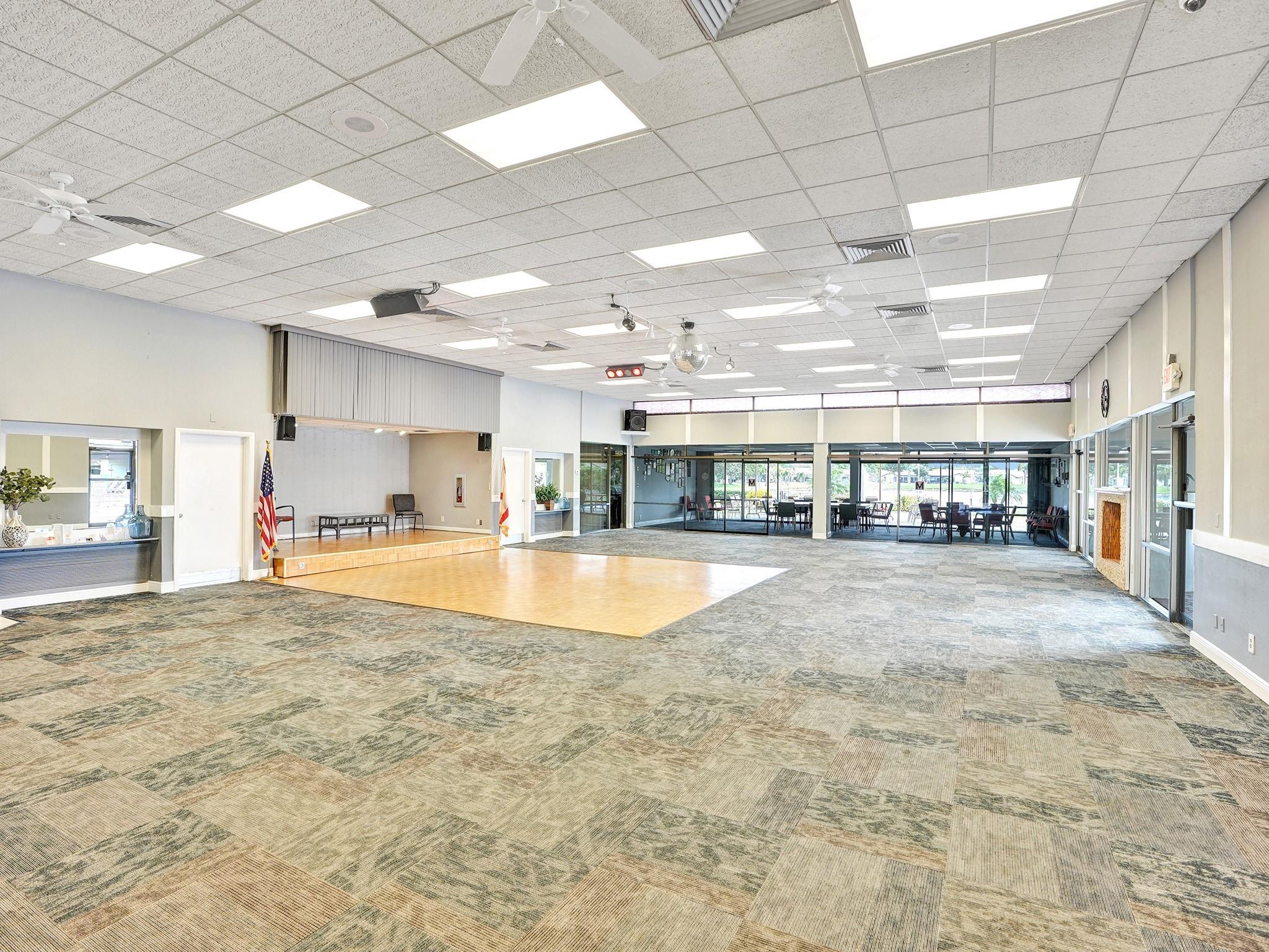 The Meadows Of Crystal Lake - Residential