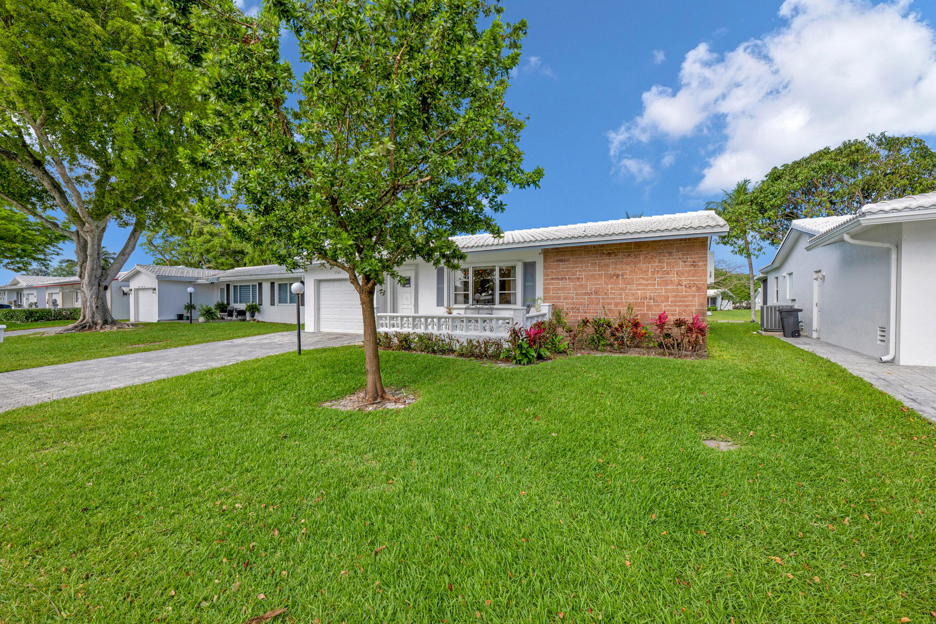 LAUDERDALE WEST 3 SEC - Residential