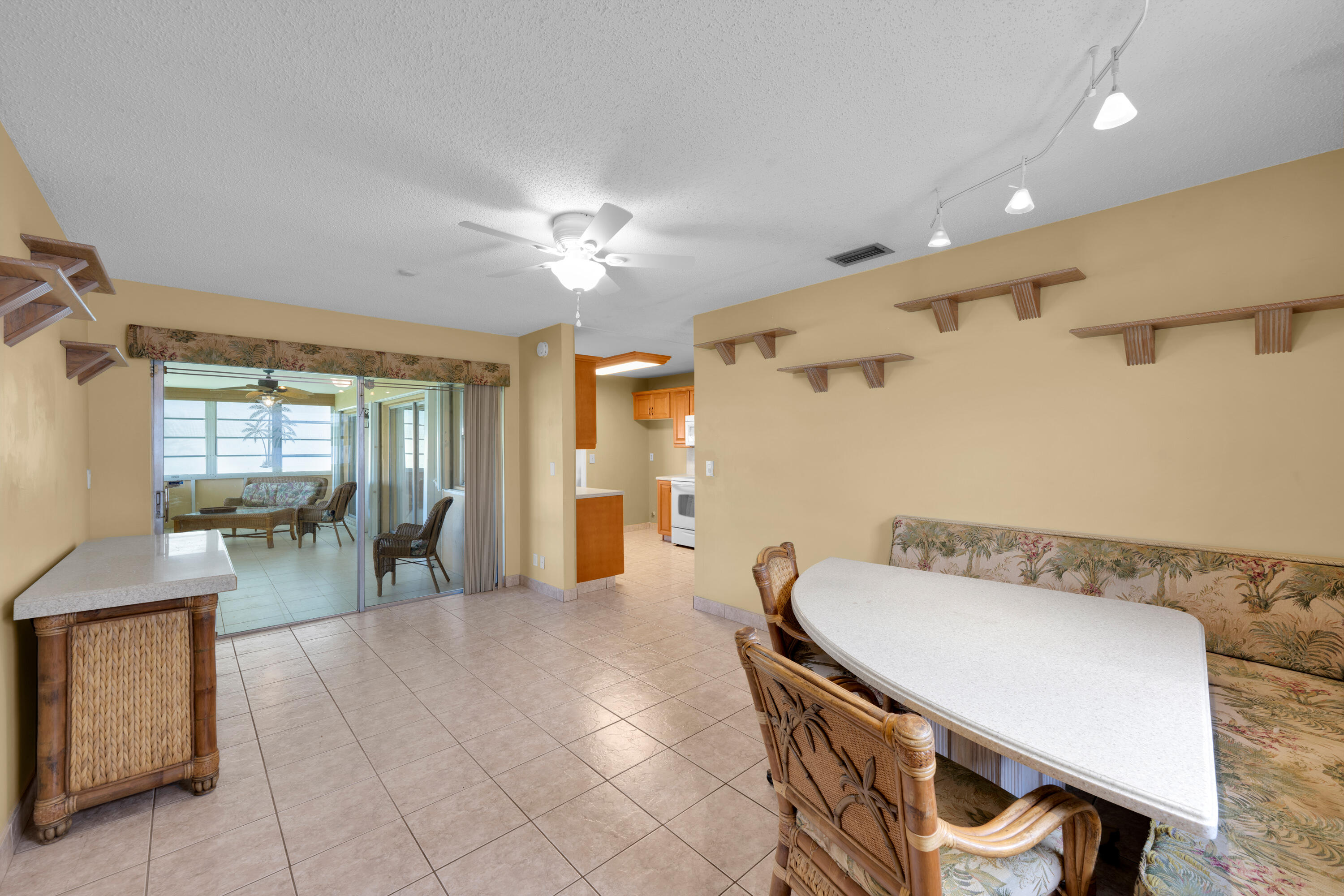 LAUDERDALE WEST 3 SEC - Residential