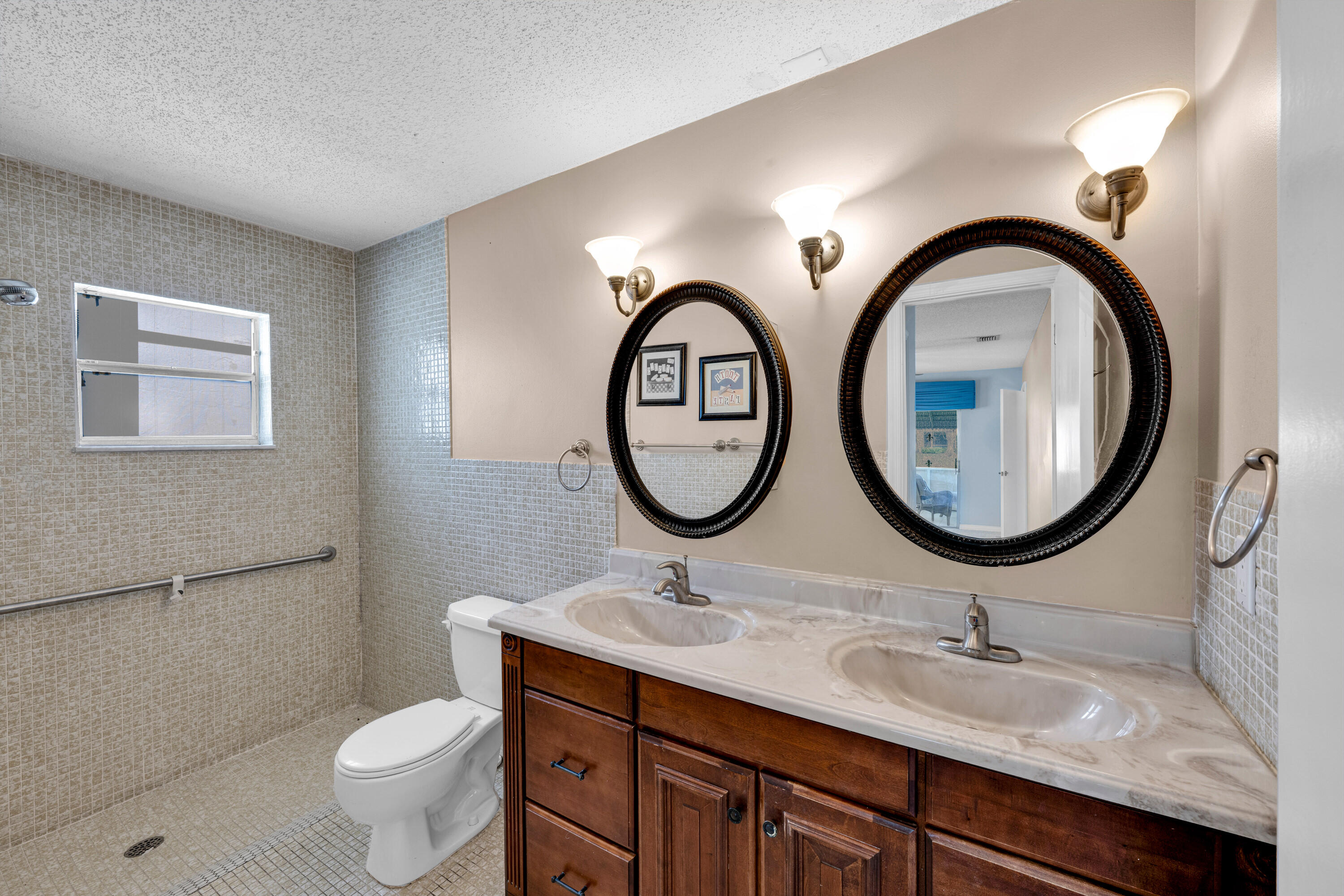 LAUDERDALE WEST 3 SEC - Residential