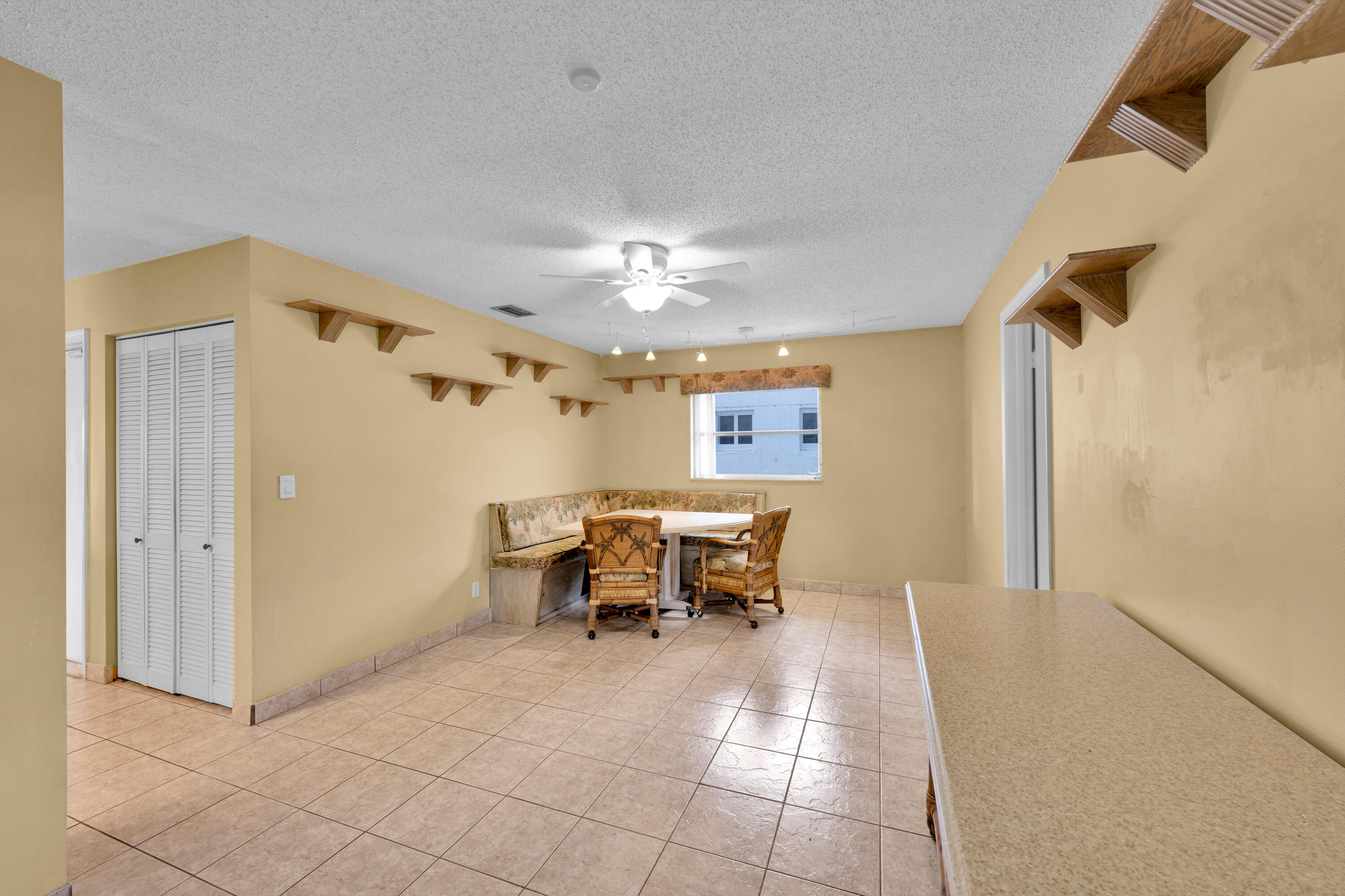 LAUDERDALE WEST 3 SEC - Residential