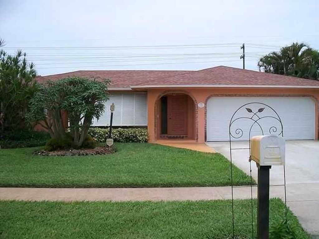 Photo of 22600 Lombard Avenue, Boca Raton, FL 33428 (MLS # R10729417)