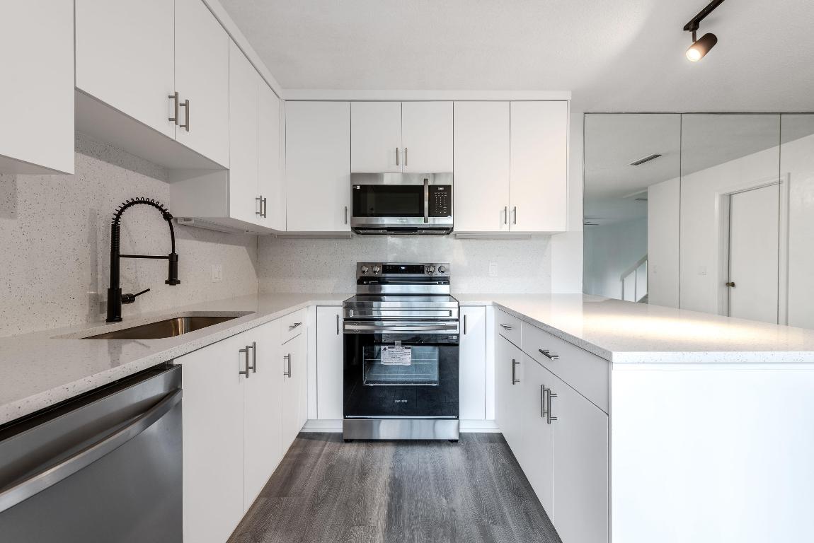 PINE GROVE TOWNHOUSES CONDO - Residential