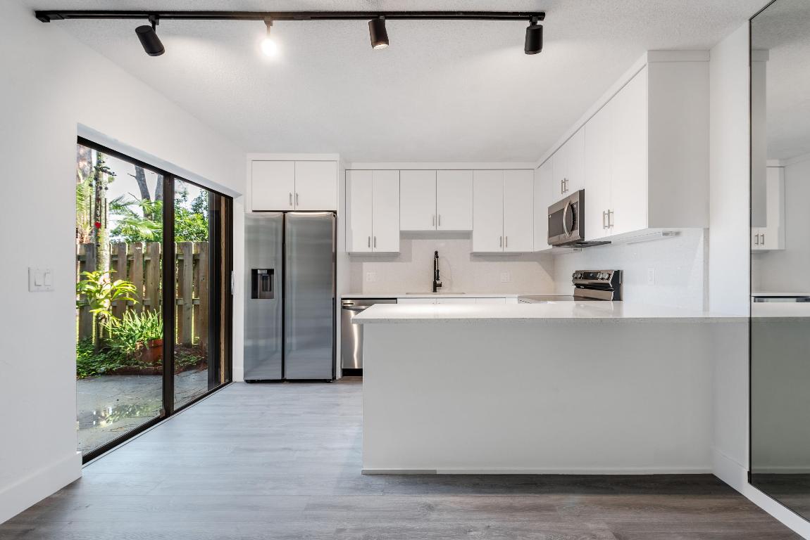 PINE GROVE TOWNHOUSES CONDO - Residential