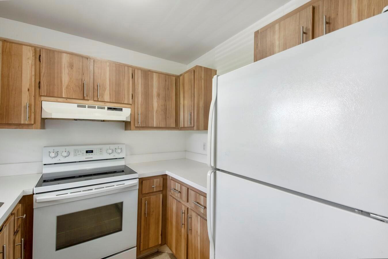 2755 W Atlantic Avenue C 212, Delray Beach, FL, 33445/$199,900 4 2755 W Atlantic Avenue C 212