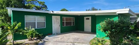 1303 N 19th Street Fort Pierce FL 34950