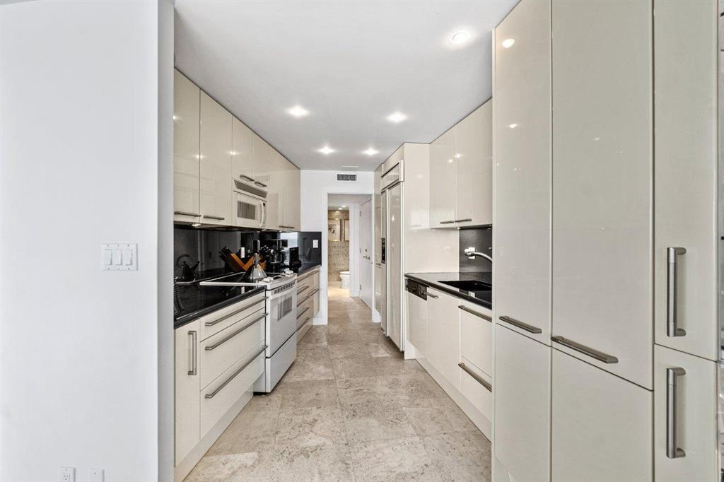 SUN AND SURF ONE HUNDRED - Residential