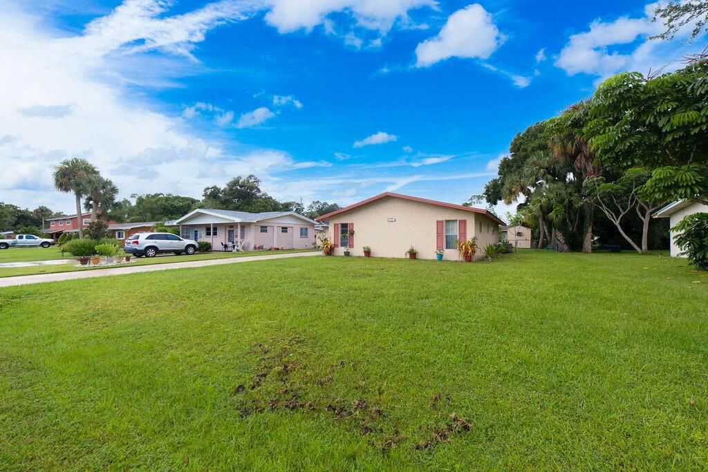 Photo of 2713 Placid Avenue, Fort Pierce, FL 34982 (MLS # R11016174)