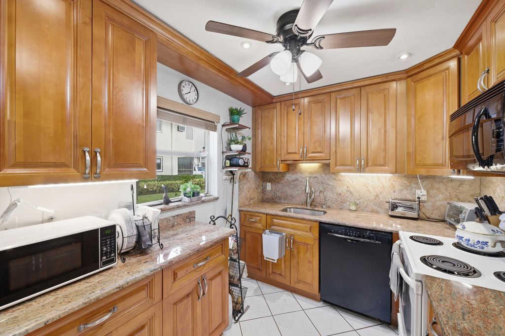 Photo of 52 Saxony B #52, Delray Beach, FL 33446 (MLS # B26030586)