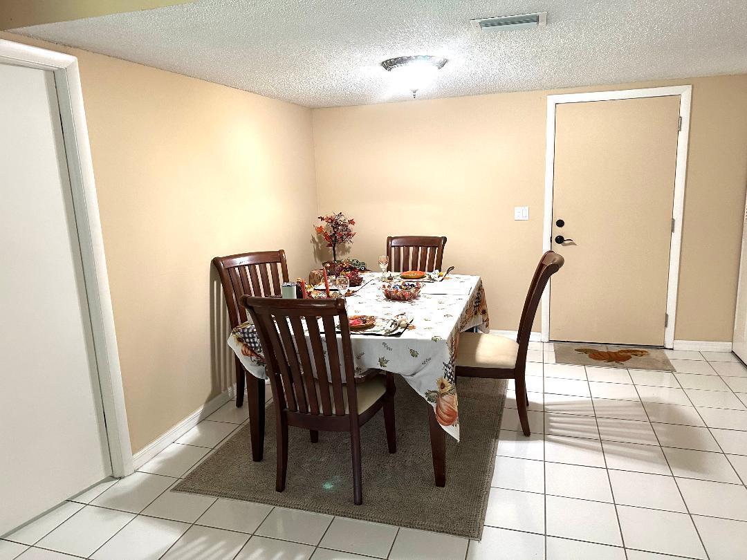 GOLDEN LAKES VILLAGE COND - Residential