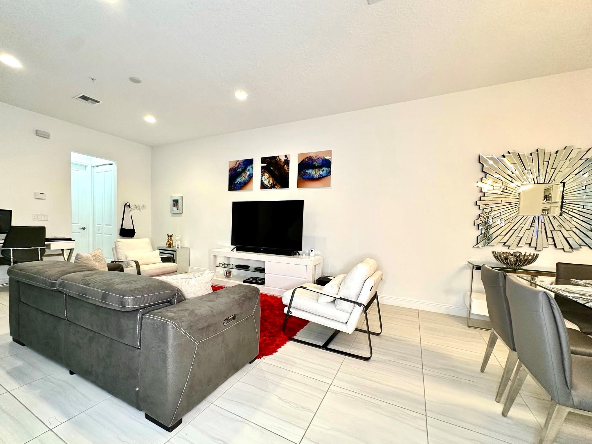 CEntra Falls West - Residential