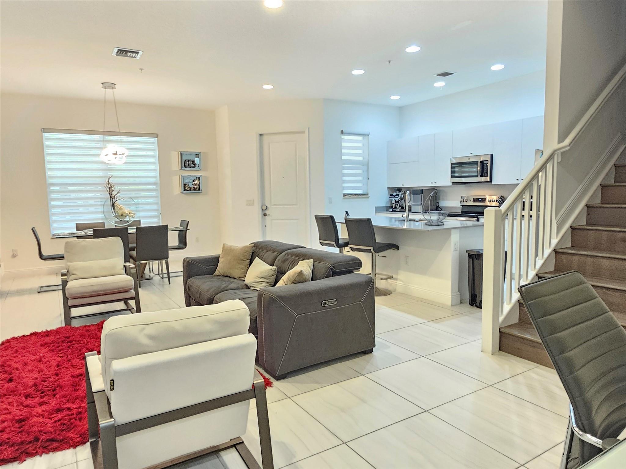 CEntra Falls West - Residential