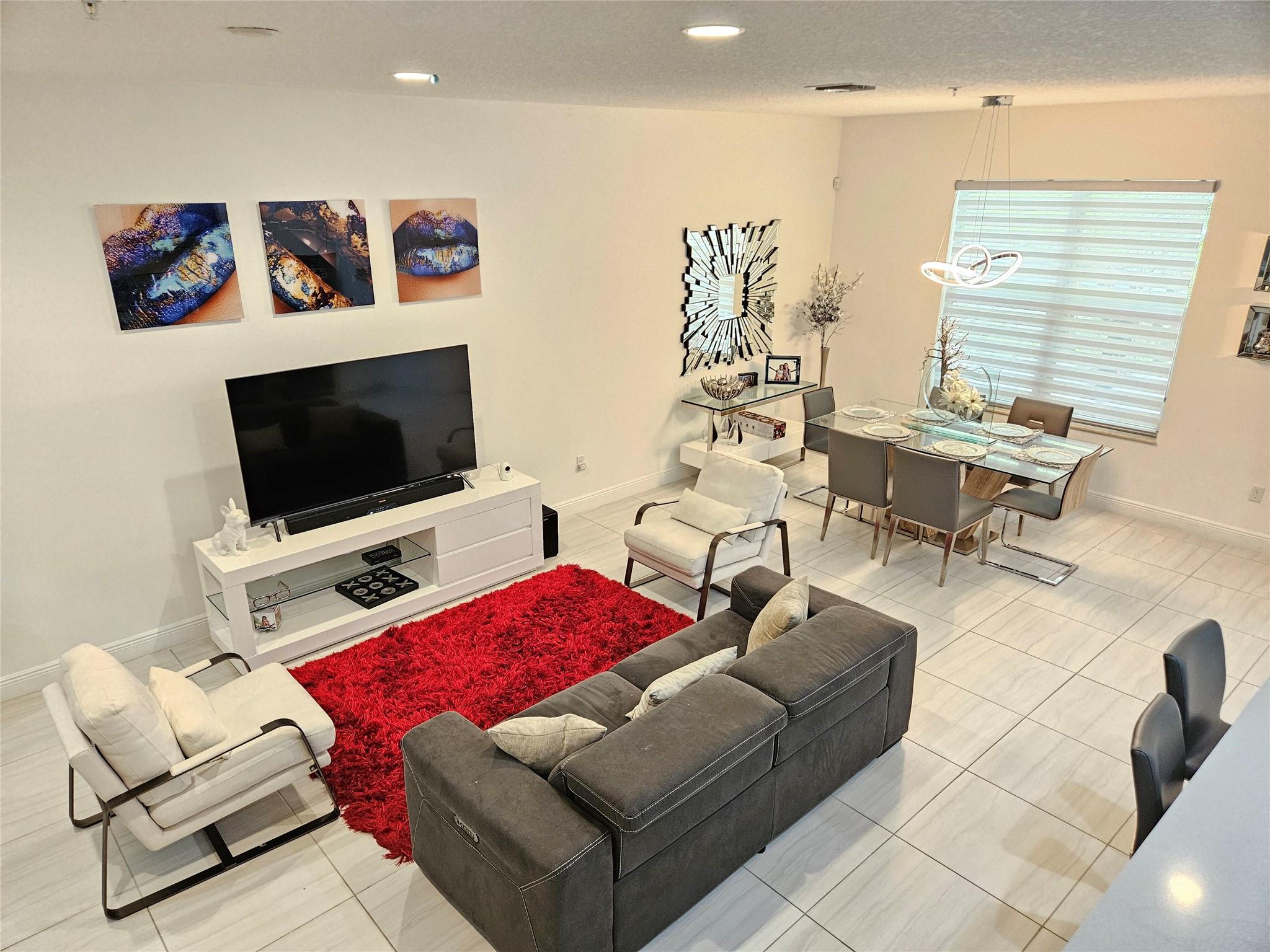 CEntra Falls West - Residential