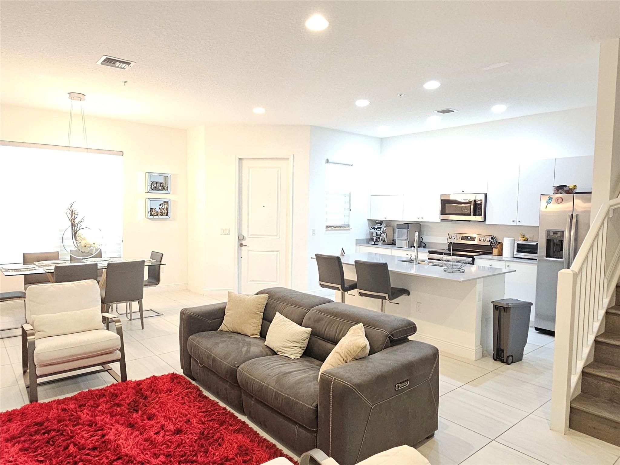 CEntra Falls West - Residential
