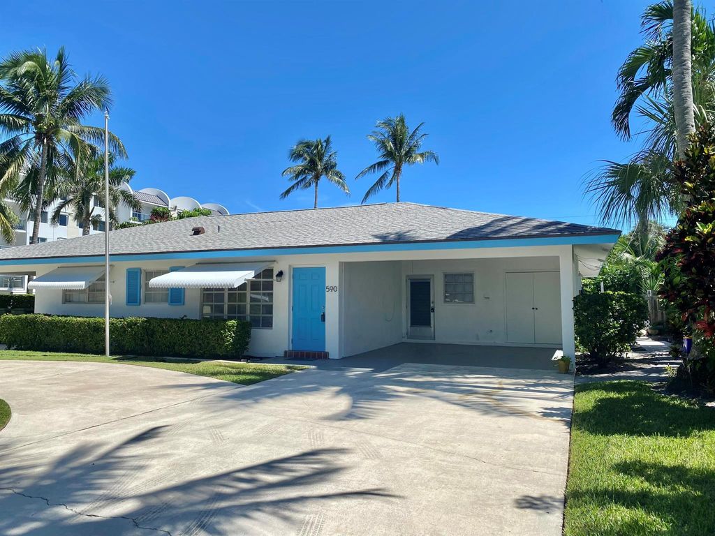 Photo of 590 NE Wavecrest Way, Boca Raton, FL 33432 (MLS # R11127357)