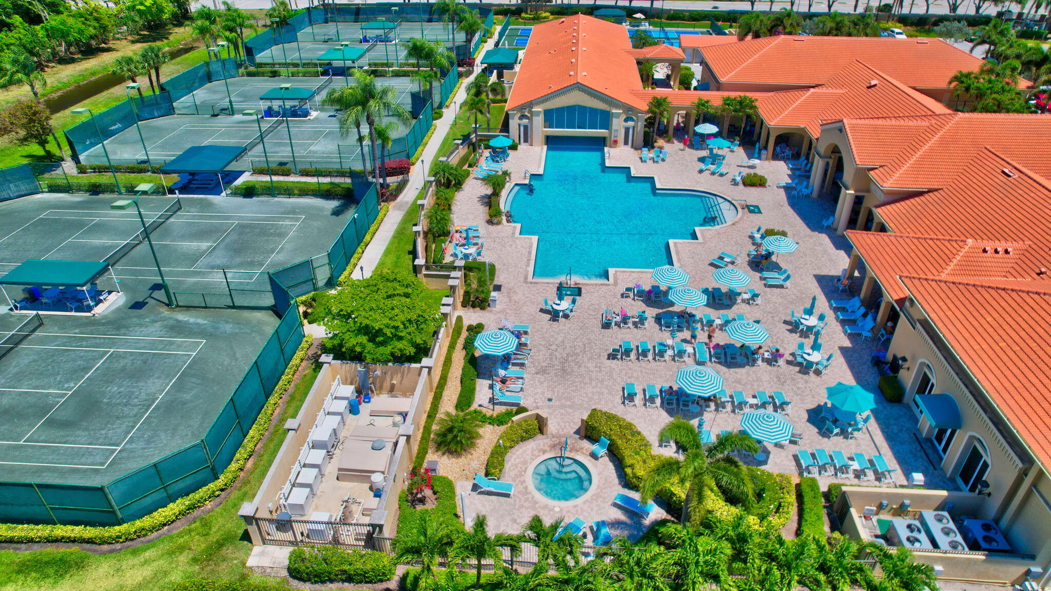 CASCADE LAKES - Residential