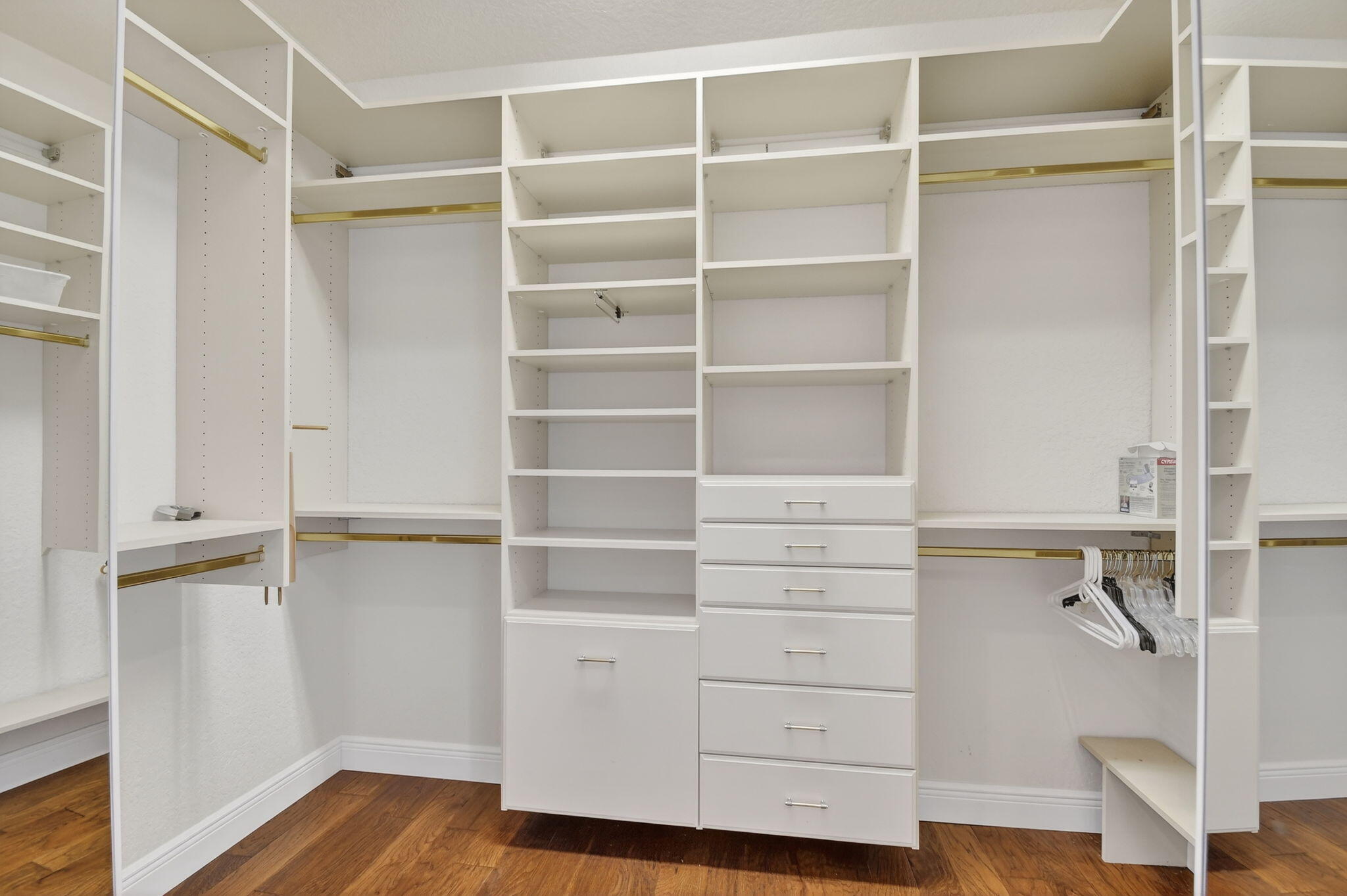 CASCADE LAKES - Residential