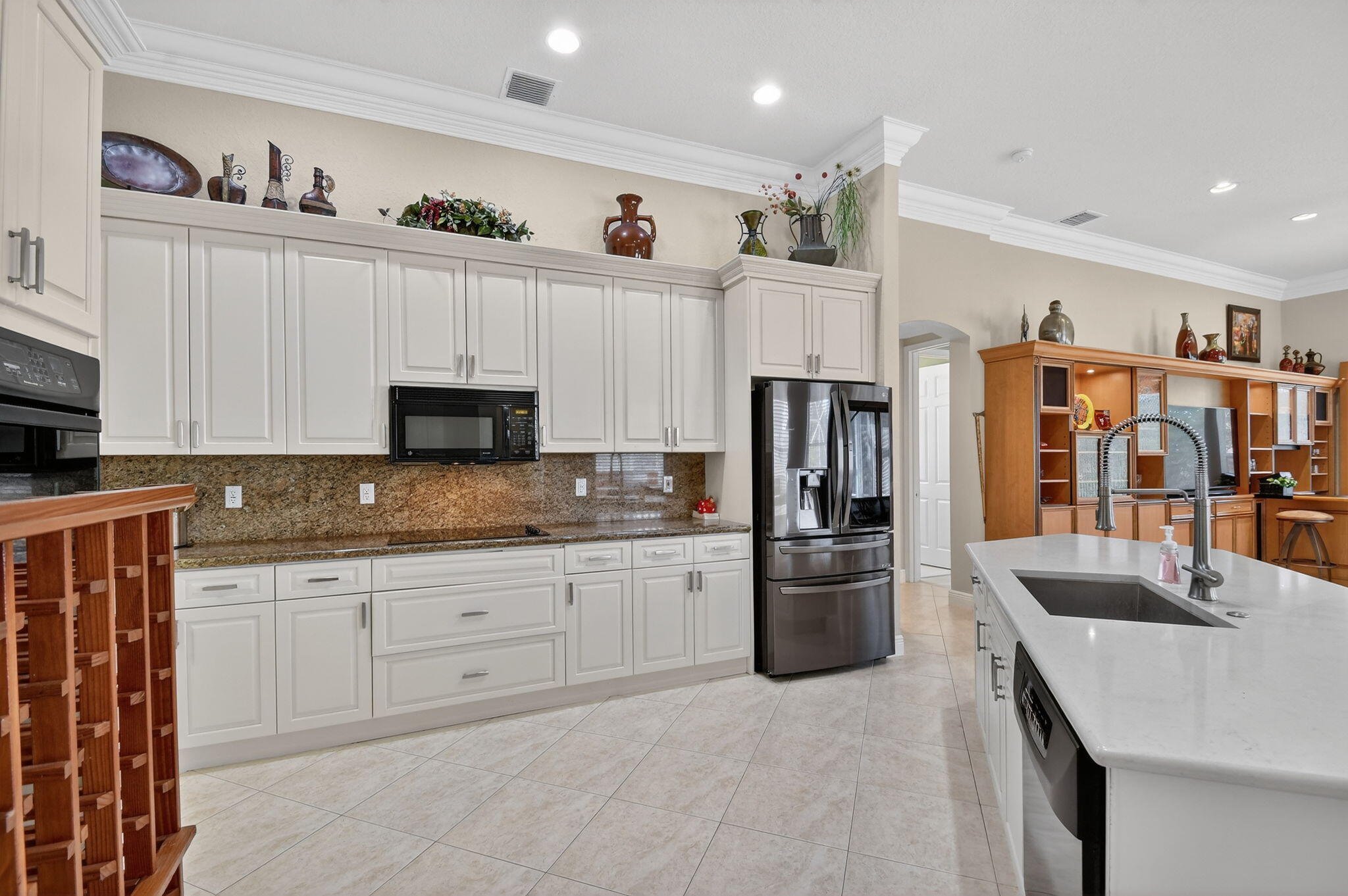 CASCADE LAKES - Residential