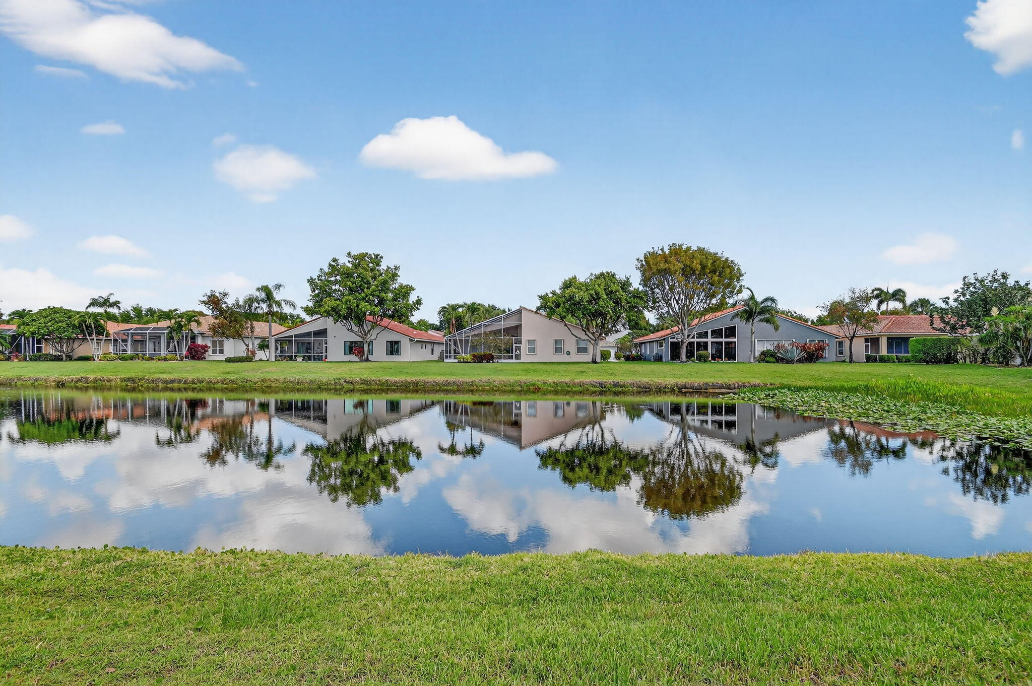 CASCADE LAKES - Residential