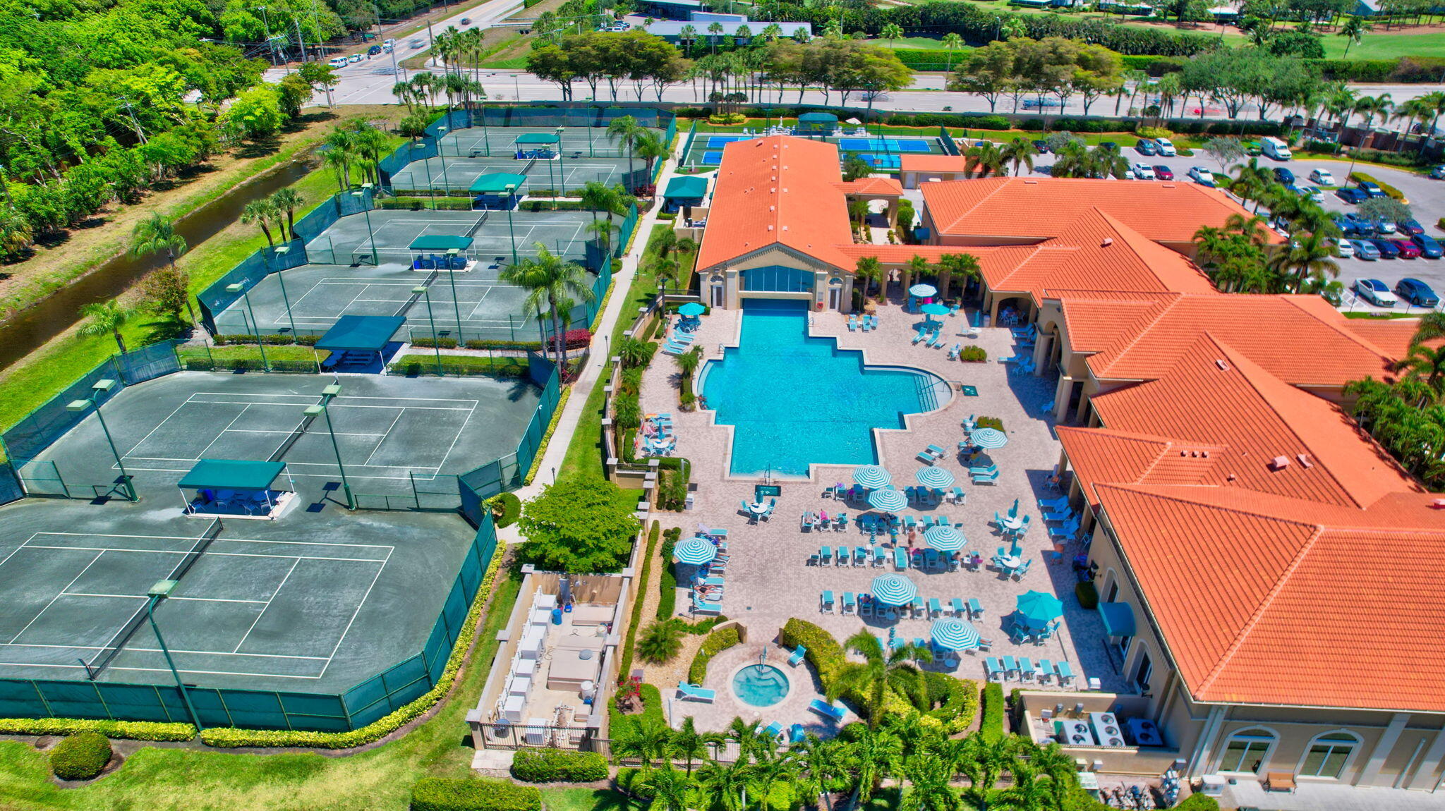 CASCADE LAKES - Residential