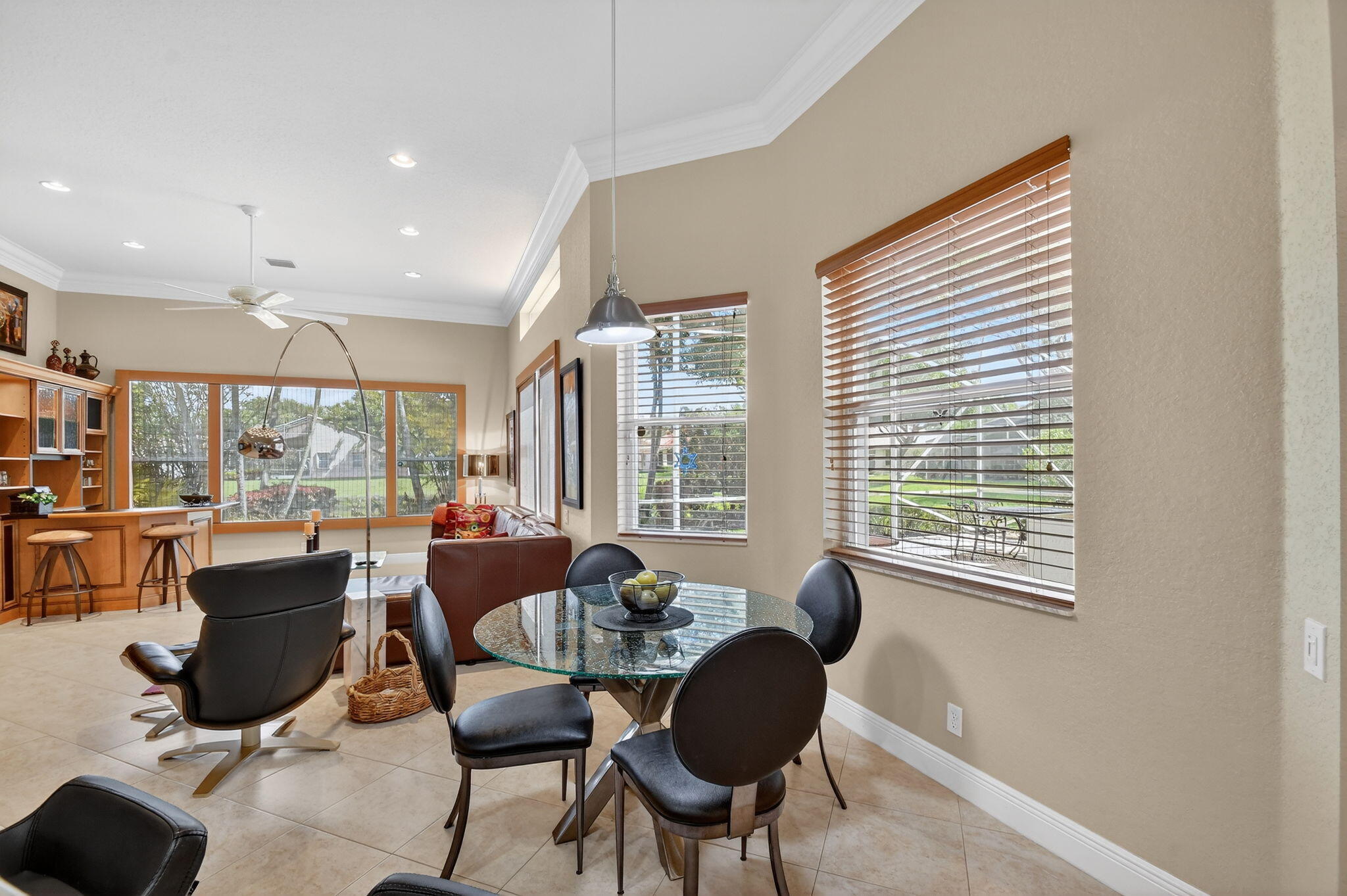 CASCADE LAKES - Residential