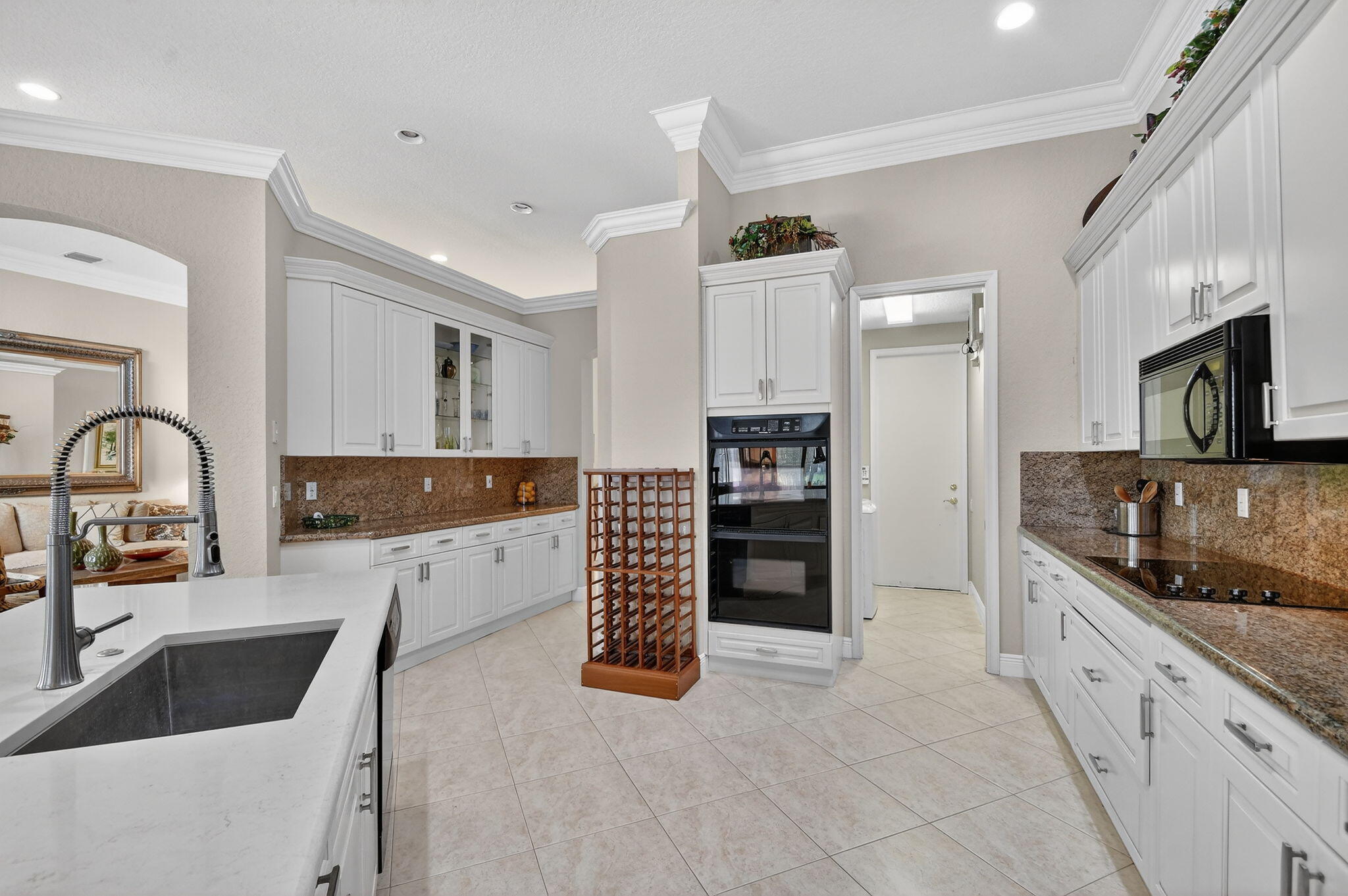 CASCADE LAKES - Residential