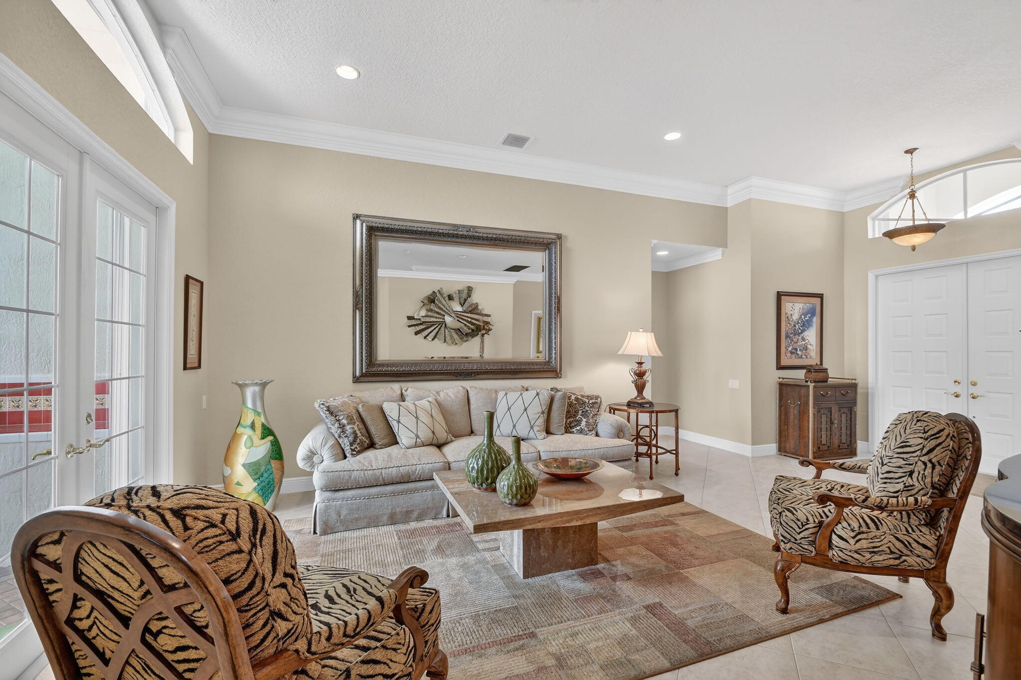 CASCADE LAKES - Residential